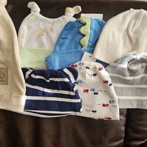 Assorted Kids Beanie Set - Blue, White, Gray